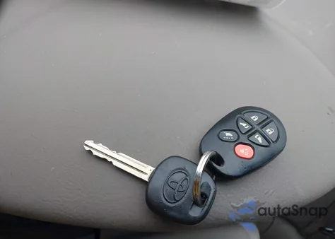 2009 Toyota Sienna Le z USA, uszkodzony, nr VIN 5TDZK23C09S247130